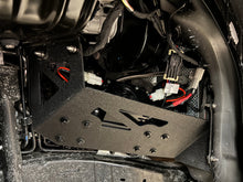 Load image into Gallery viewer, URBAN JEEP AIR UP KIT - COMPLETE KIT - PLUG AND PLAY- 4XE CHARGE PORT