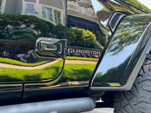 Load image into Gallery viewer, Jeep Gladiator Fender Badge Kit - Various Colors -